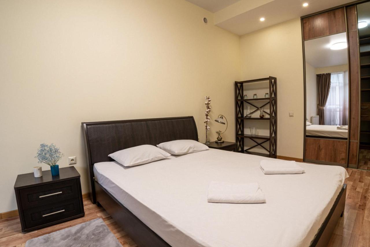 Comfort Apartment Lviv Exterior photo