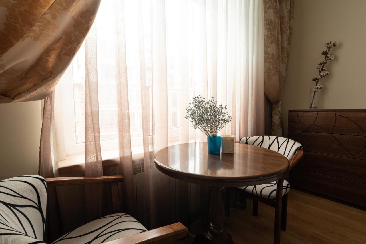 Comfort Apartment Lviv Exterior photo