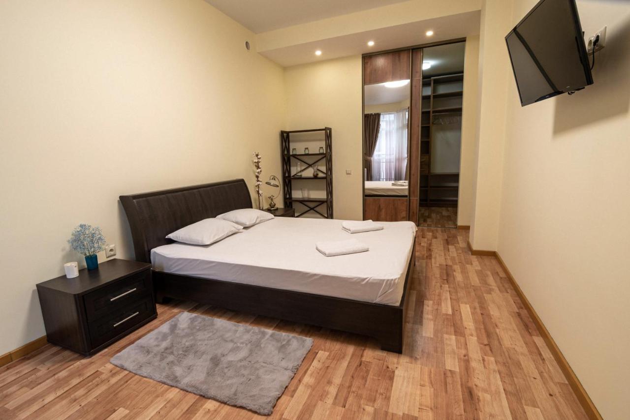 Comfort Apartment Lviv Exterior photo