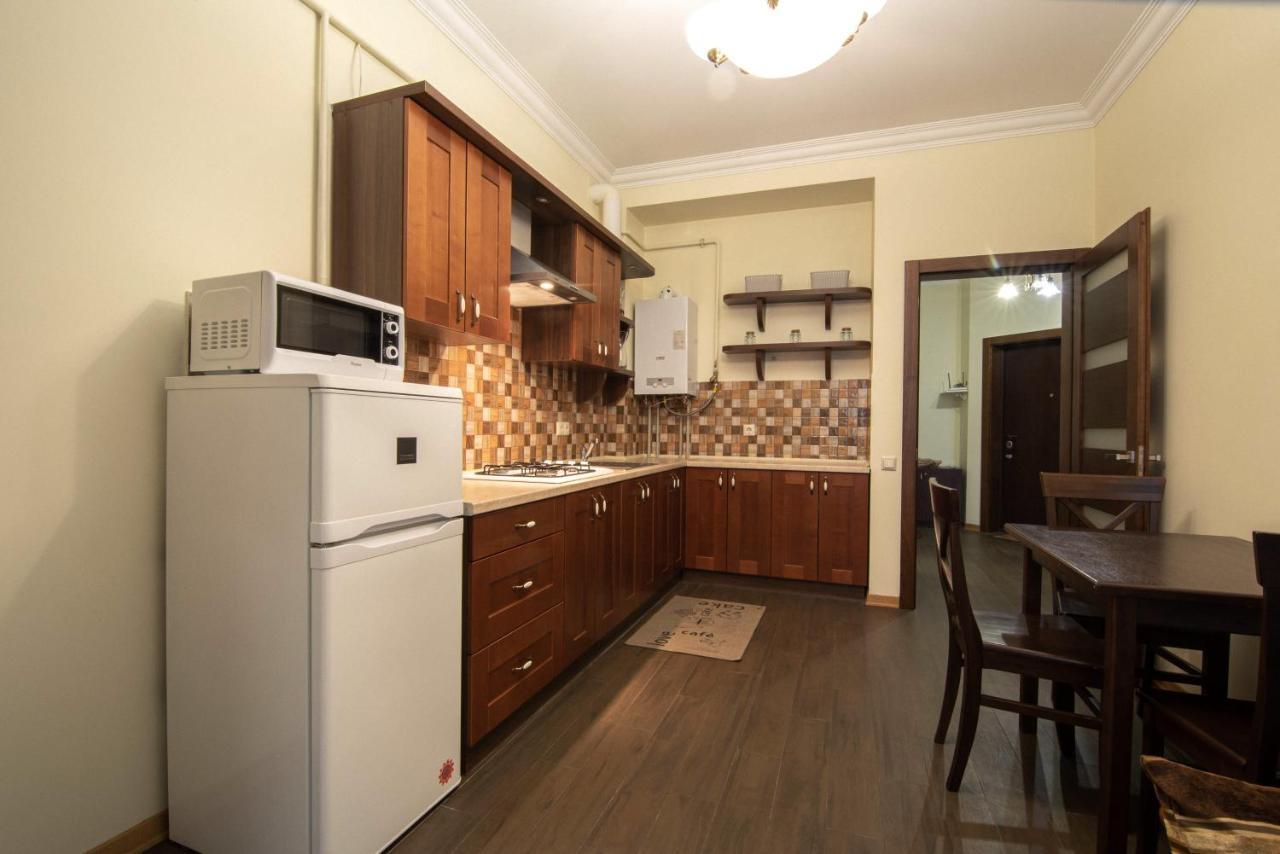 Comfort Apartment Lviv Exterior photo