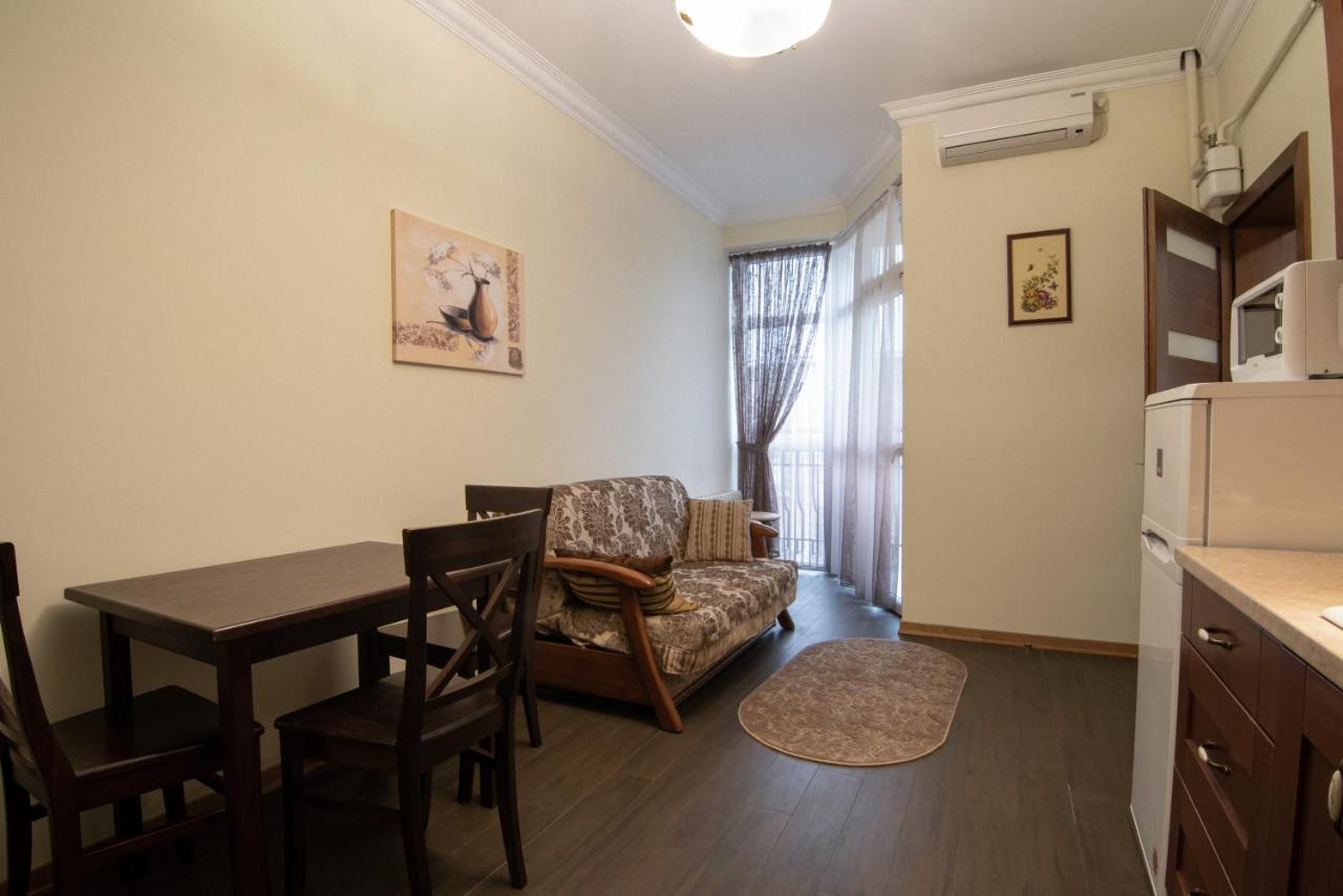 Comfort Apartment Lviv Exterior photo